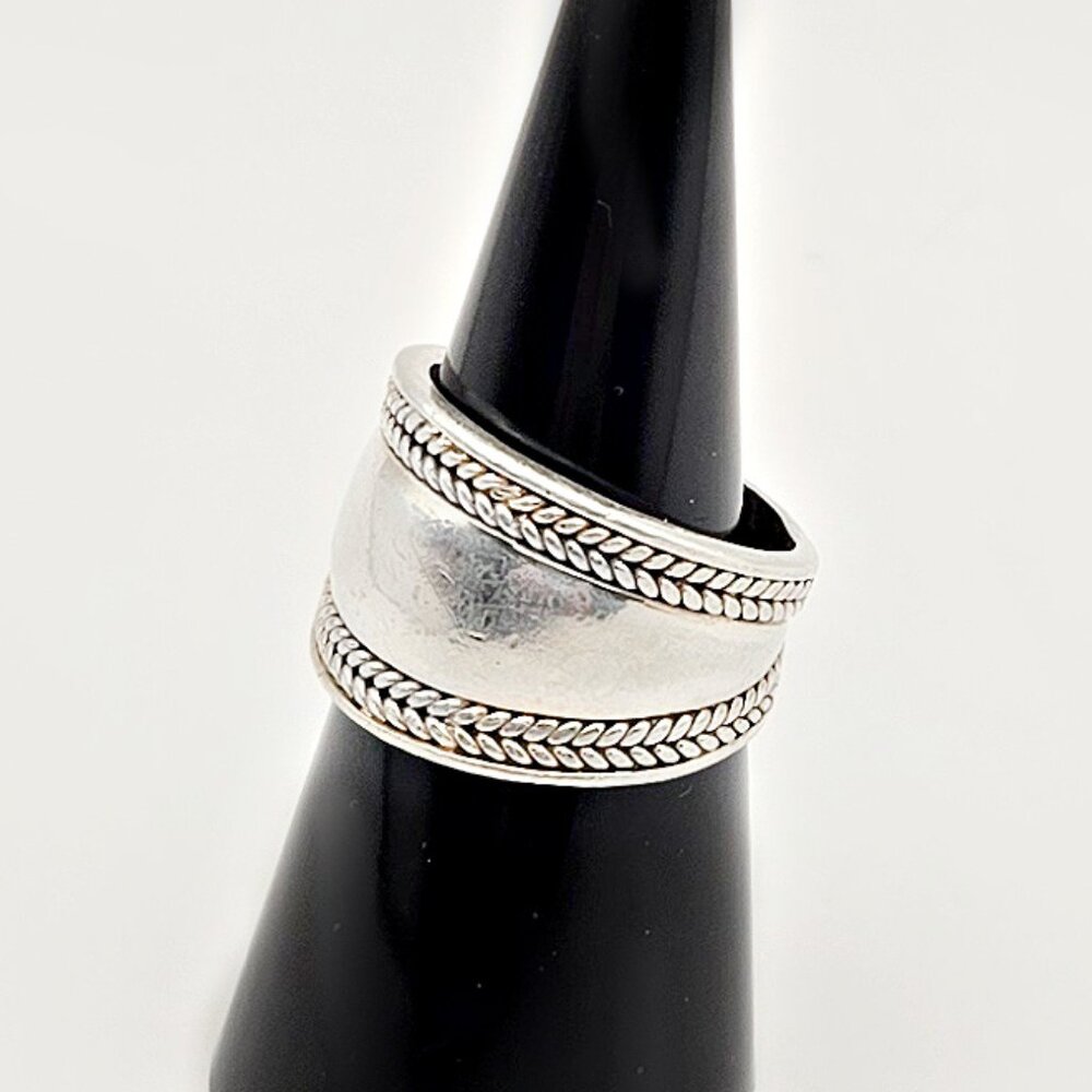 Vintage Sterling Silver Wide Band Ring Size 7.5 | Rope Edge Dome Ring - Picture 3 of 6